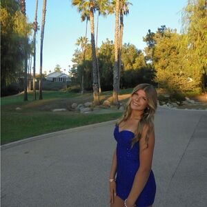 Meet your Posher, Nola